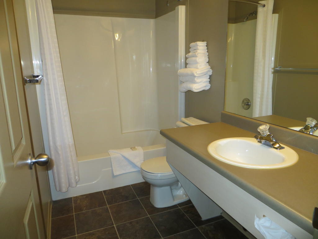 Village Creek Country Inn Westerose الغرفة الصورة